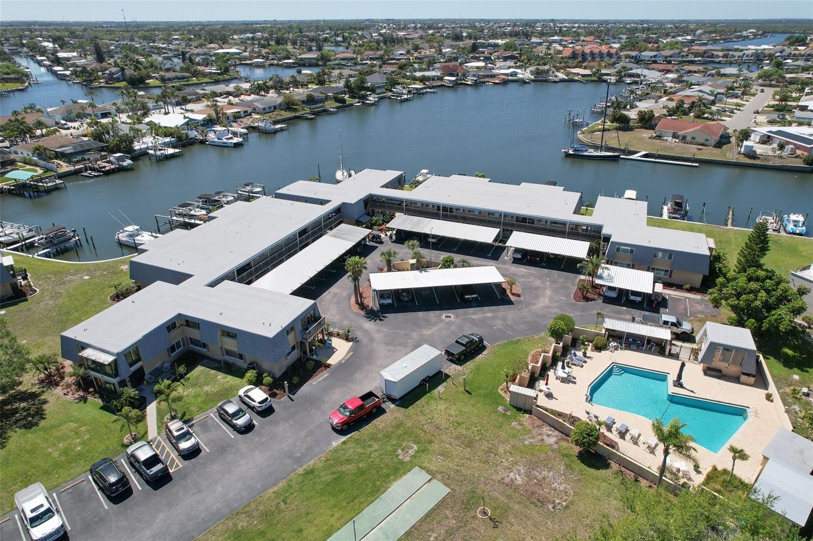 Image 36 of 46 For 1008 Apollo Beach Boulevard 201