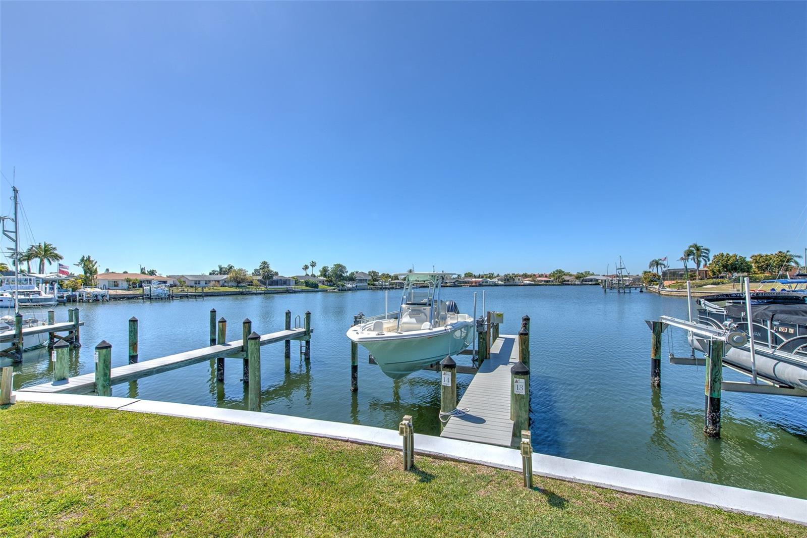 Image 37 of 46 For 1008 Apollo Beach Boulevard 201