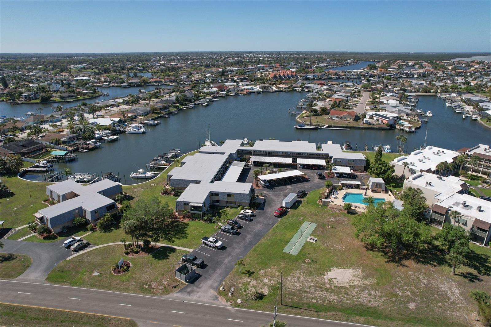 Image 40 of 46 For 1008 Apollo Beach Boulevard 201