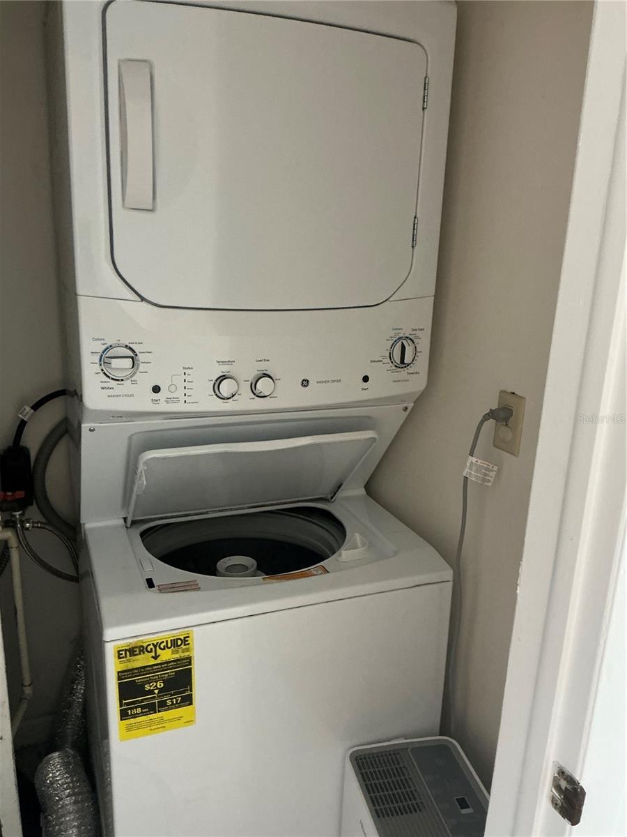 Image 18 of 21 For 2525 West Bay Drive E14