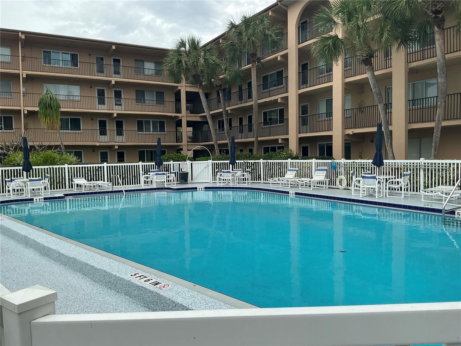 Image 20 of 21 For 2525 West Bay Drive E14