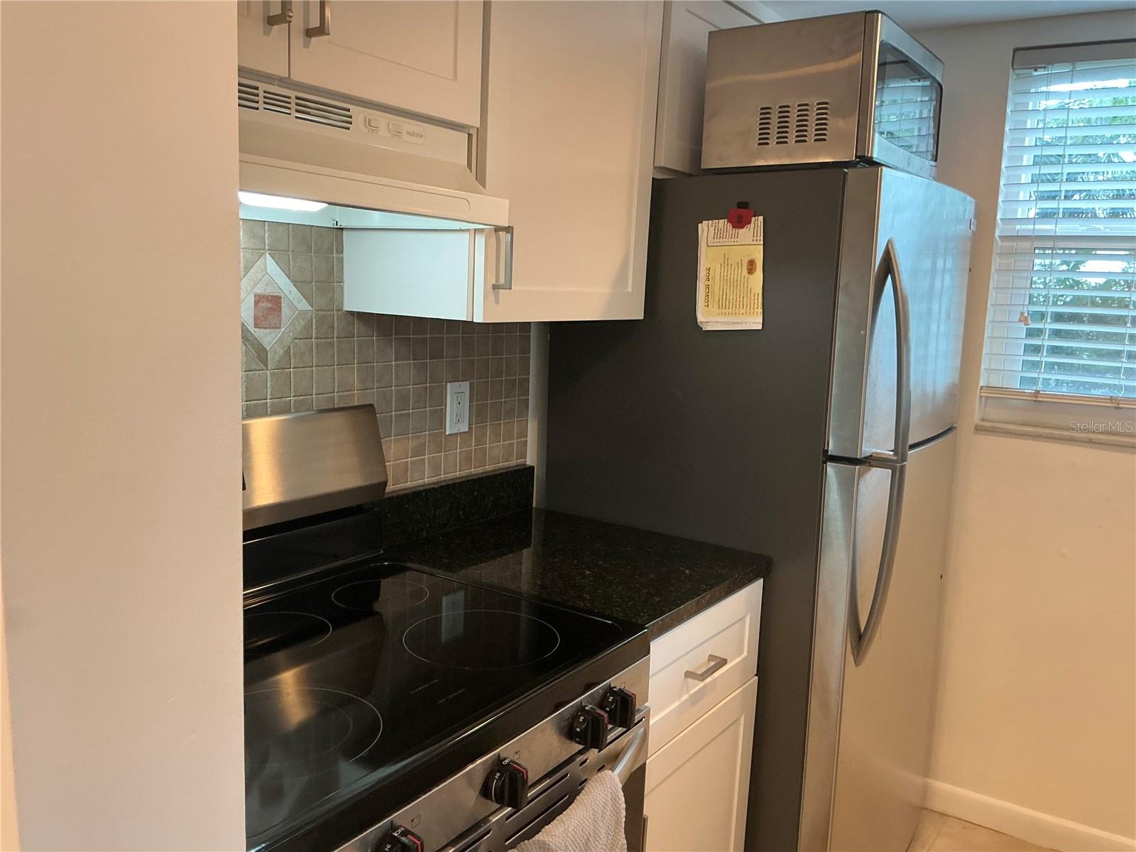 Image 7 of 21 For 2525 West Bay Drive E14