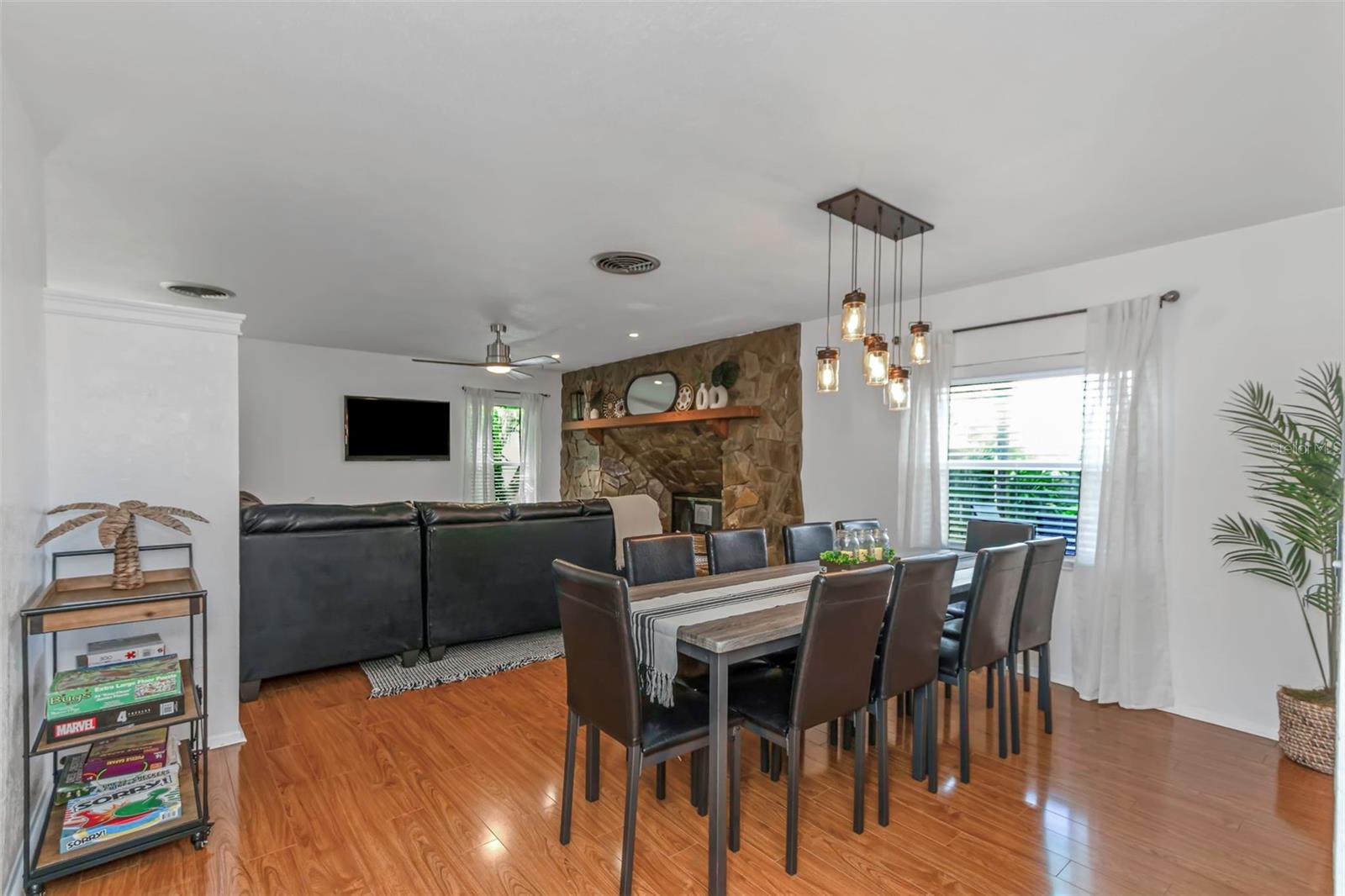 Image 10 of 93 For 11530 66th Avenue N