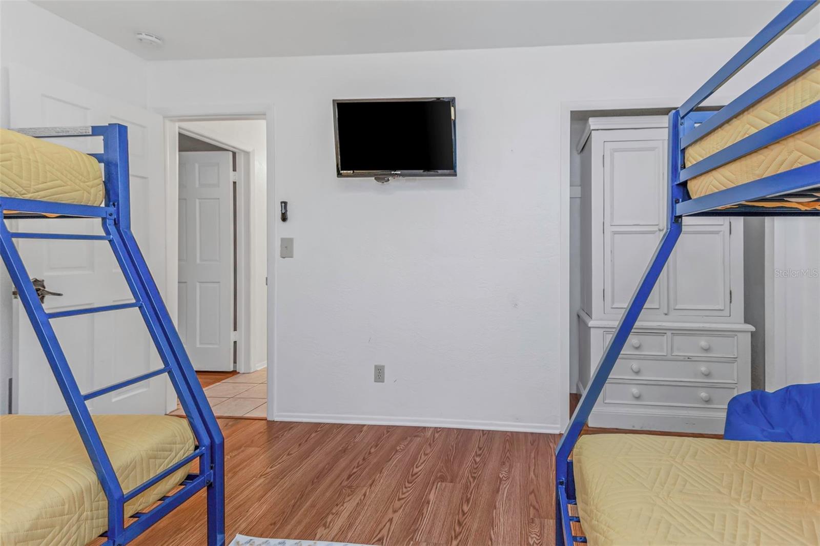 Image 40 of 93 For 11530 66th Avenue N