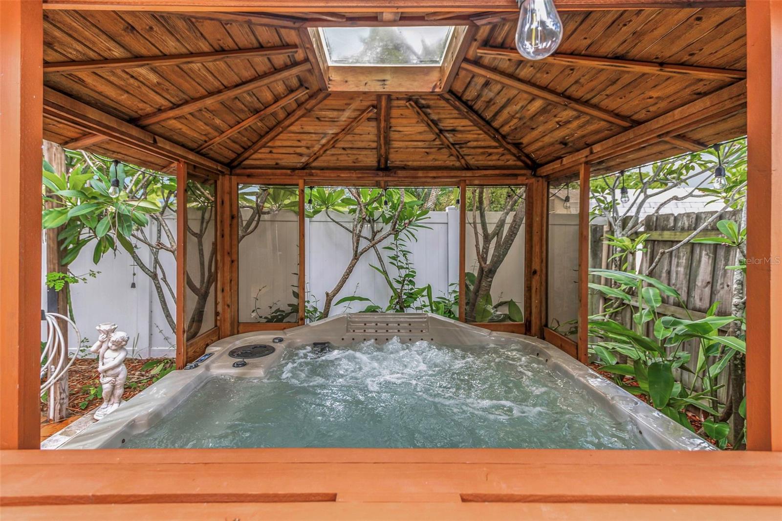 Image 63 of 93 For 11530 66th Avenue N