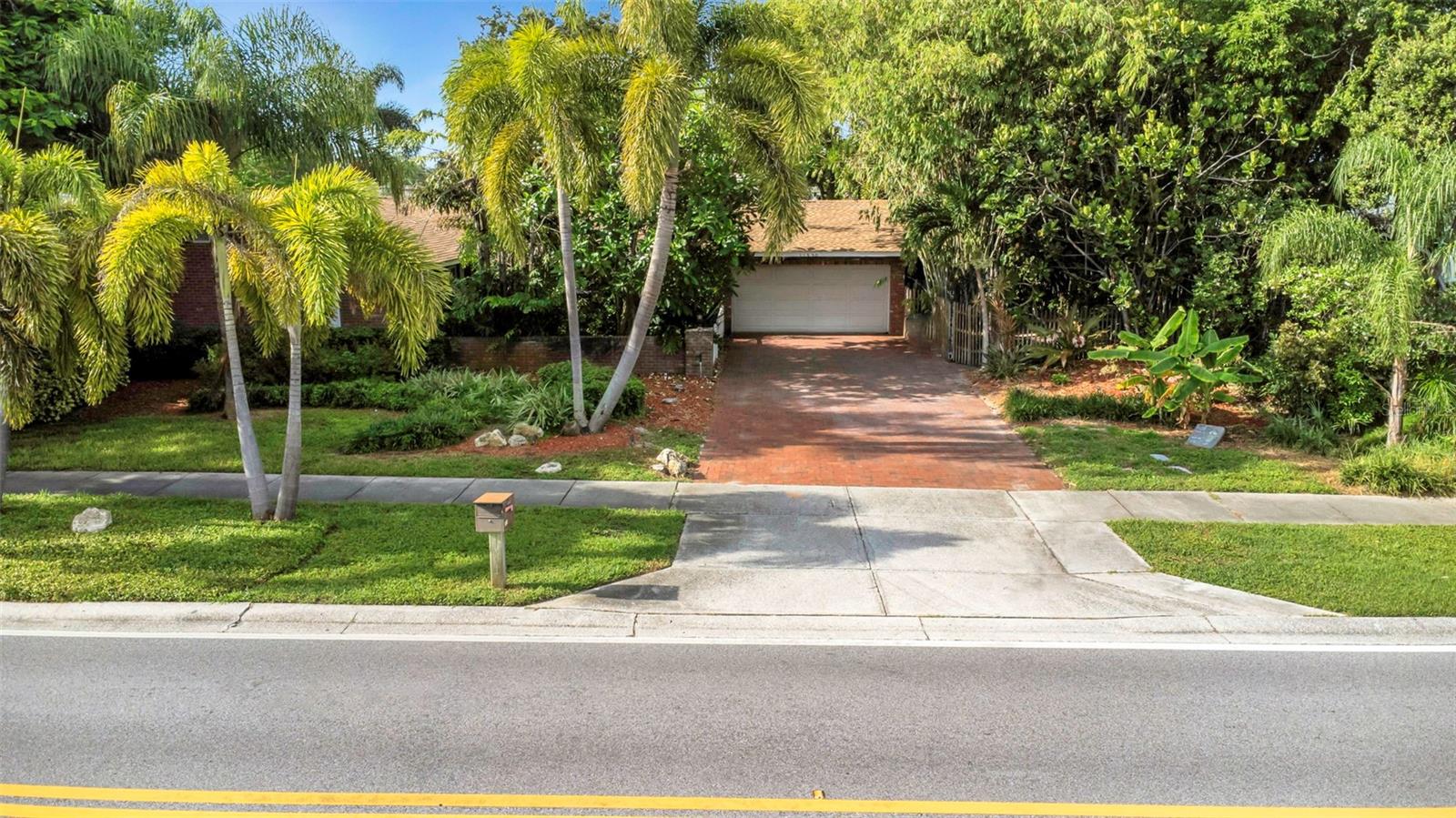 Image 72 of 93 For 11530 66th Avenue N