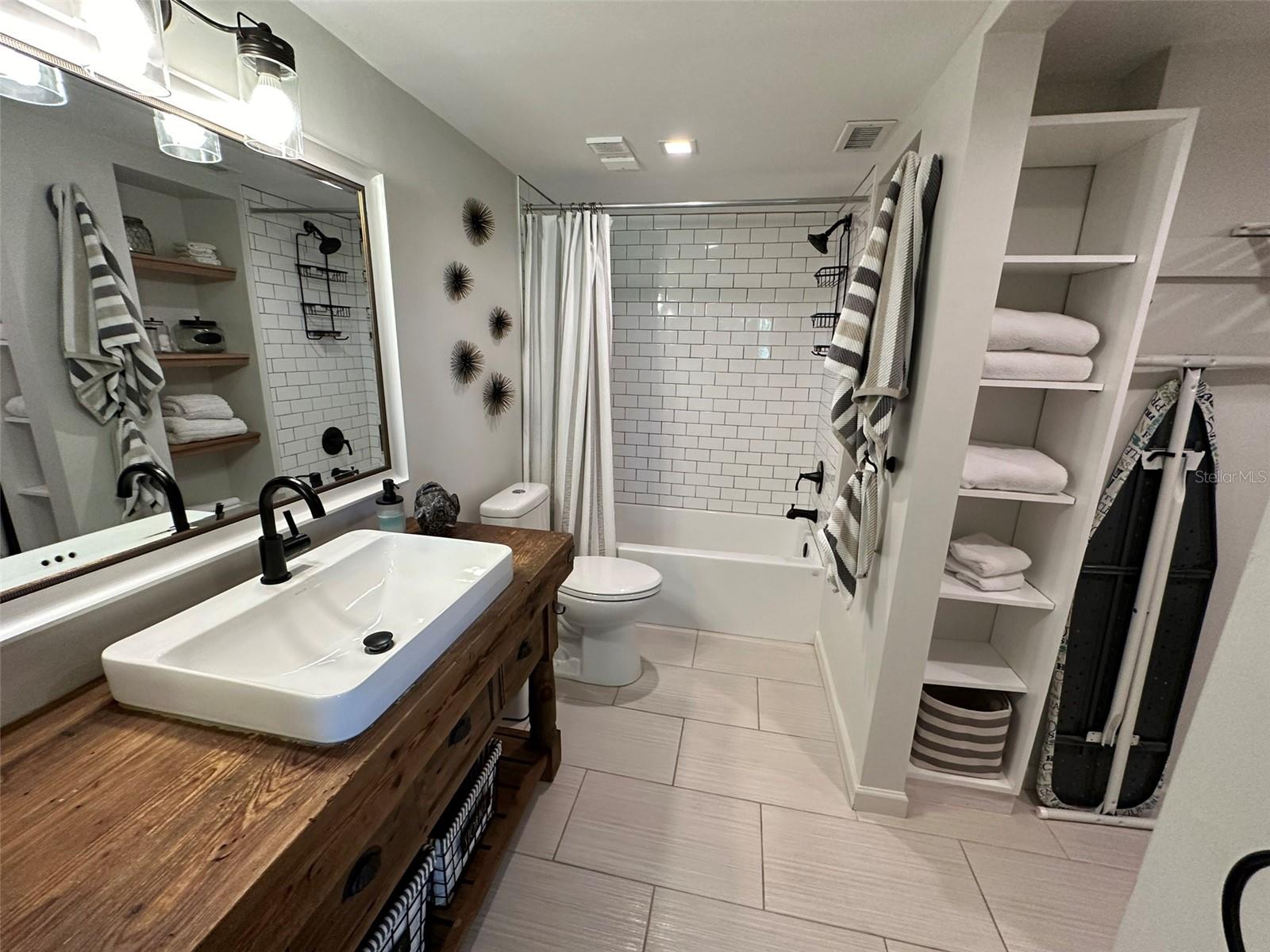 Image 14 of 19 For 6327 Palma Del Mar Boulevard S 219