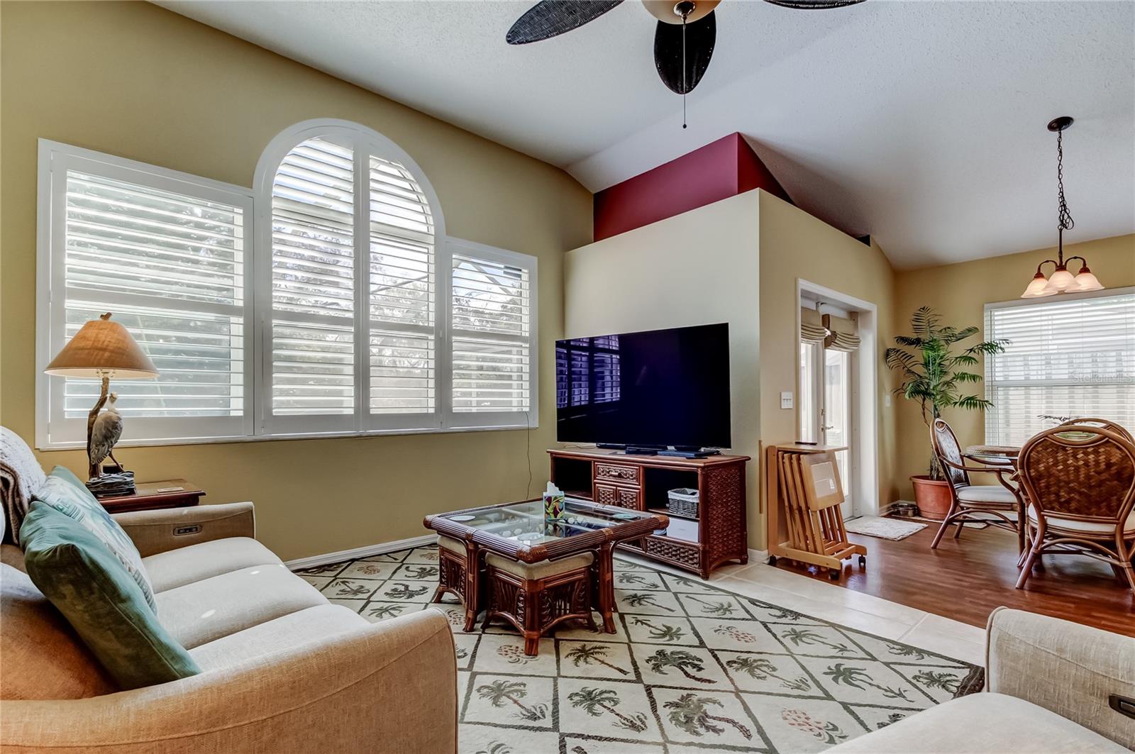 Image 10 of 65 For 10290 Oasis Palm Drive