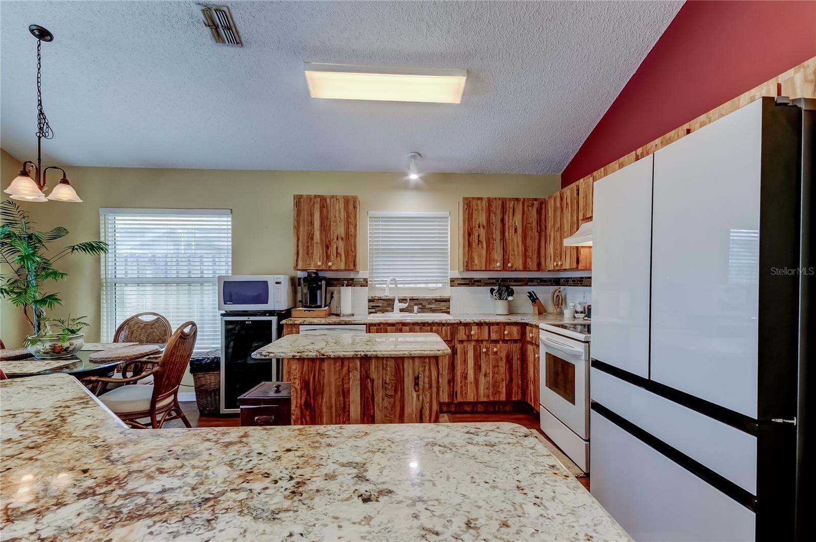 Image 18 of 65 For 10290 Oasis Palm Drive