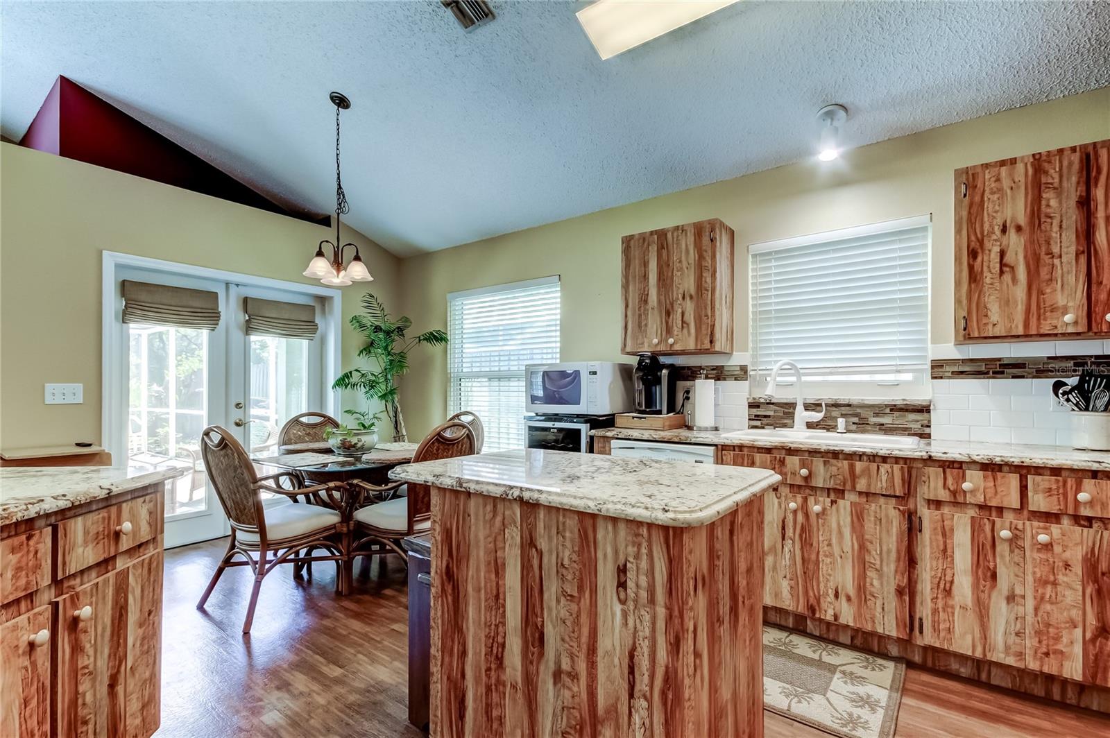 Image 19 of 65 For 10290 Oasis Palm Drive