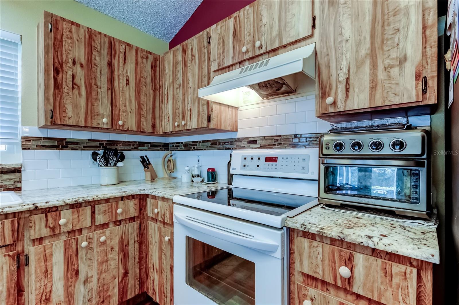 Image 23 of 65 For 10290 Oasis Palm Drive