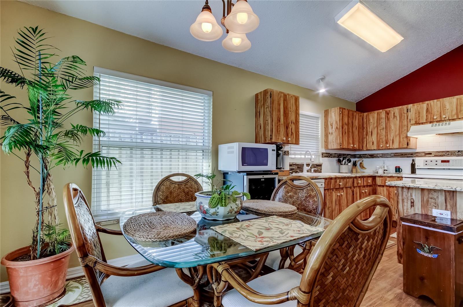 Image 31 of 65 For 10290 Oasis Palm Drive