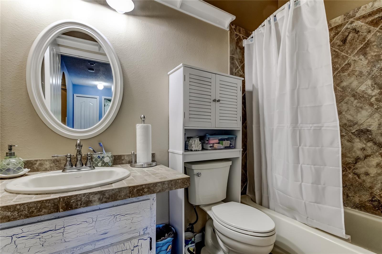 Image 45 of 65 For 10290 Oasis Palm Drive