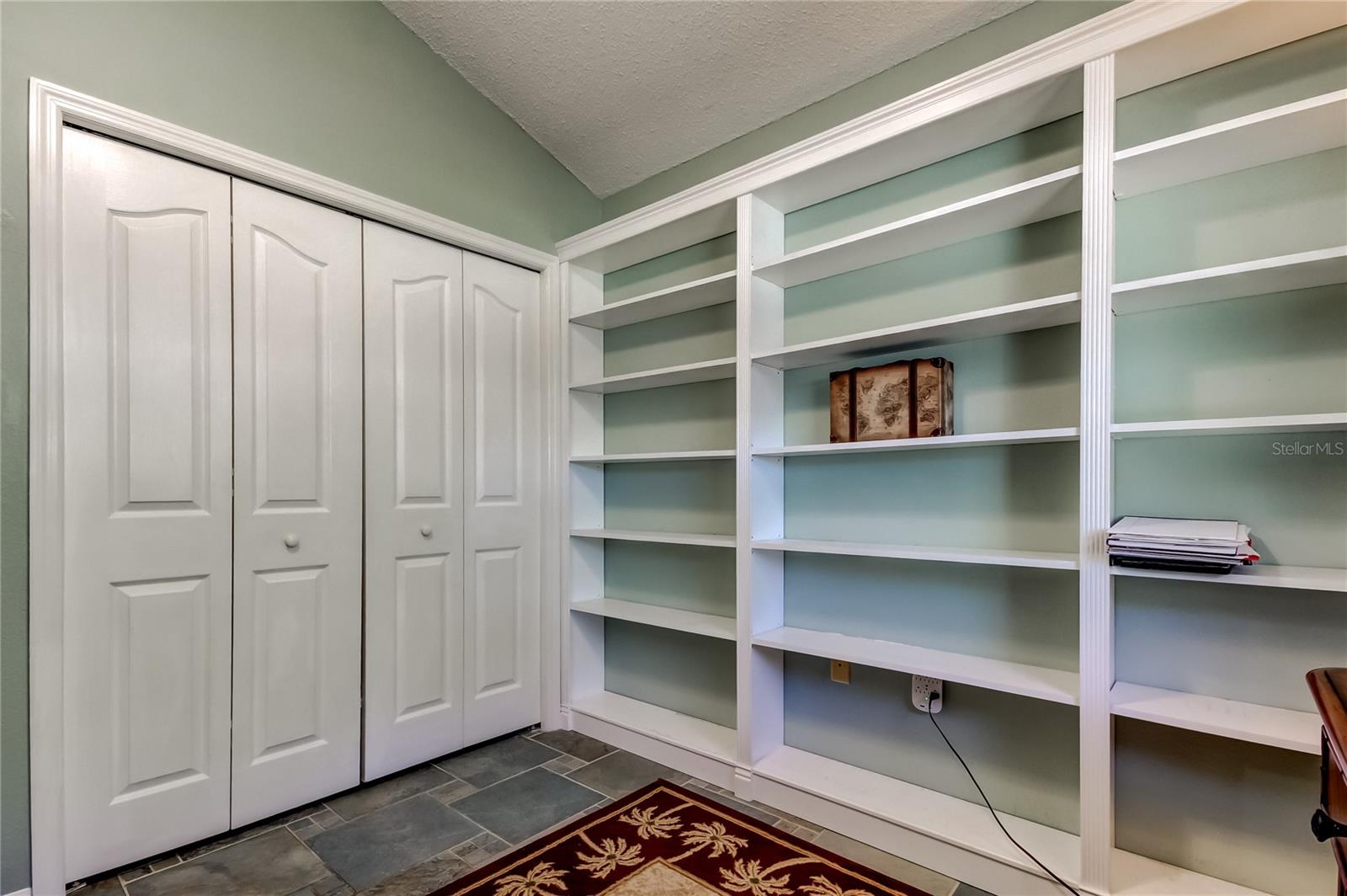 Image 51 of 65 For 10290 Oasis Palm Drive