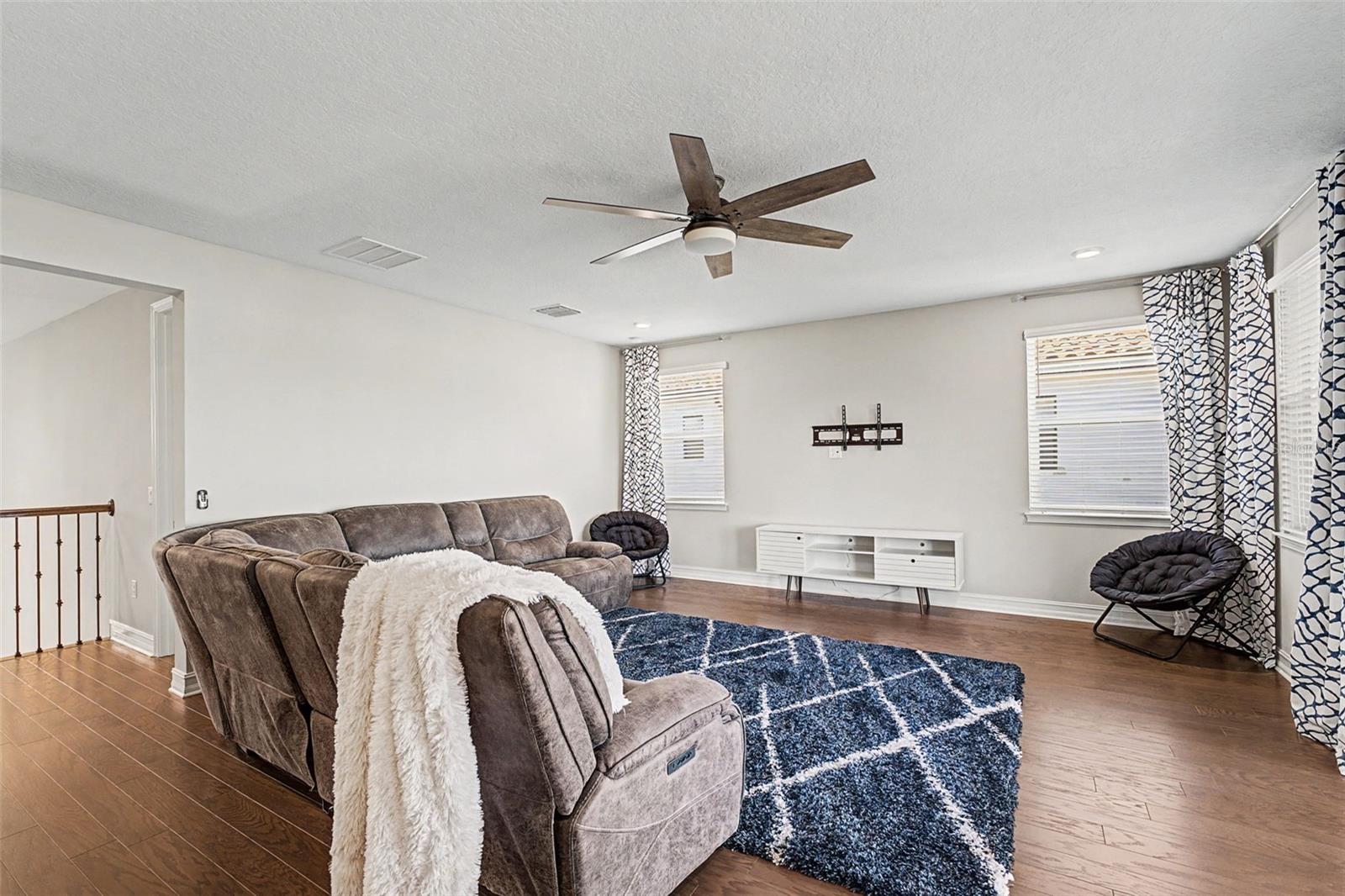 Image 18 of 66 For 28336 Picana Lane