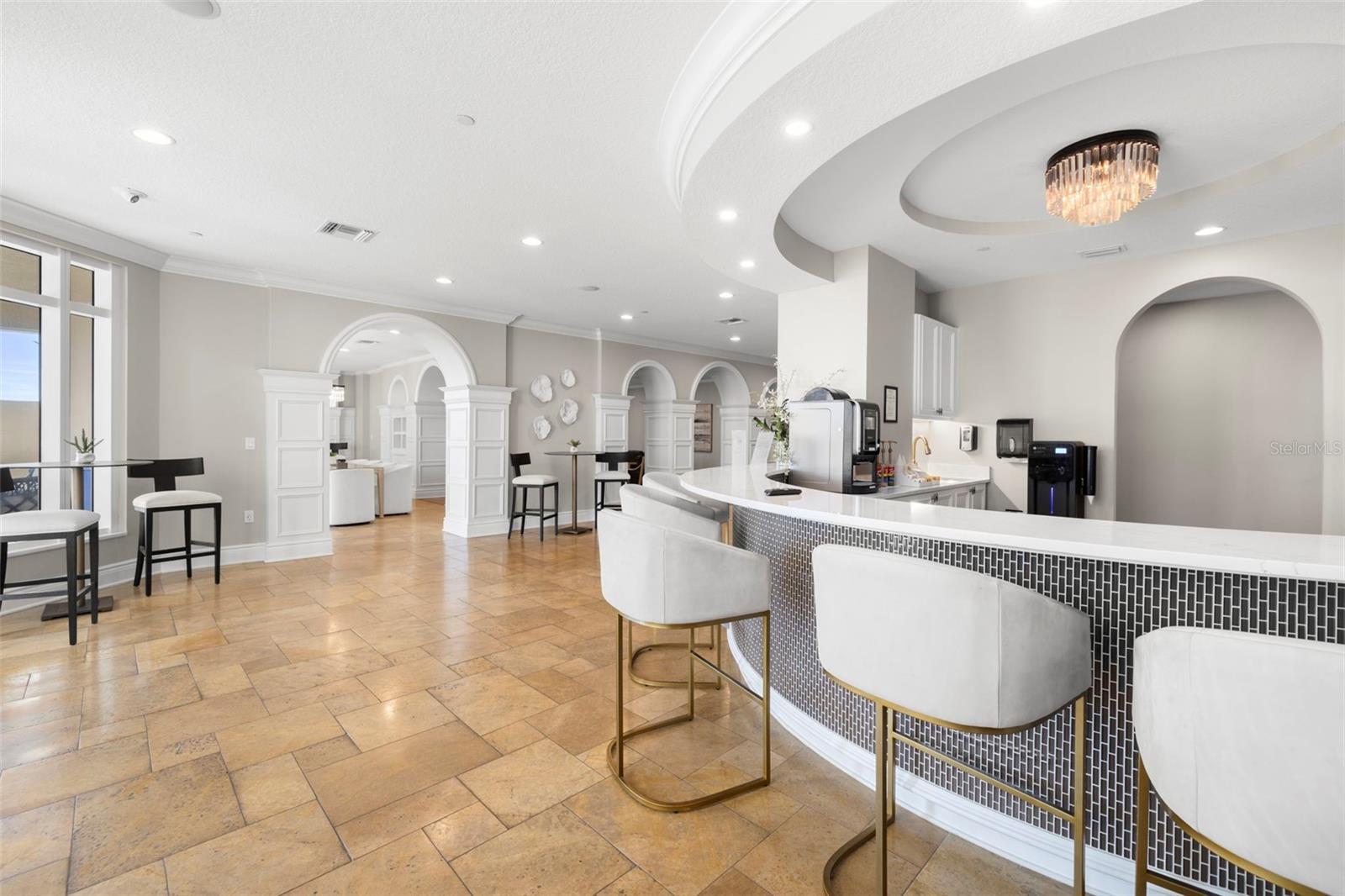 Image 30 of 47 For 11 Baymont Street 907