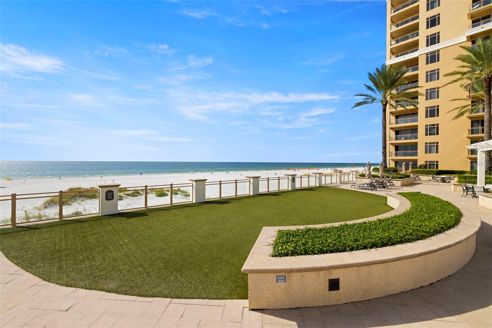 Image 39 of 47 For 11 Baymont Street 907