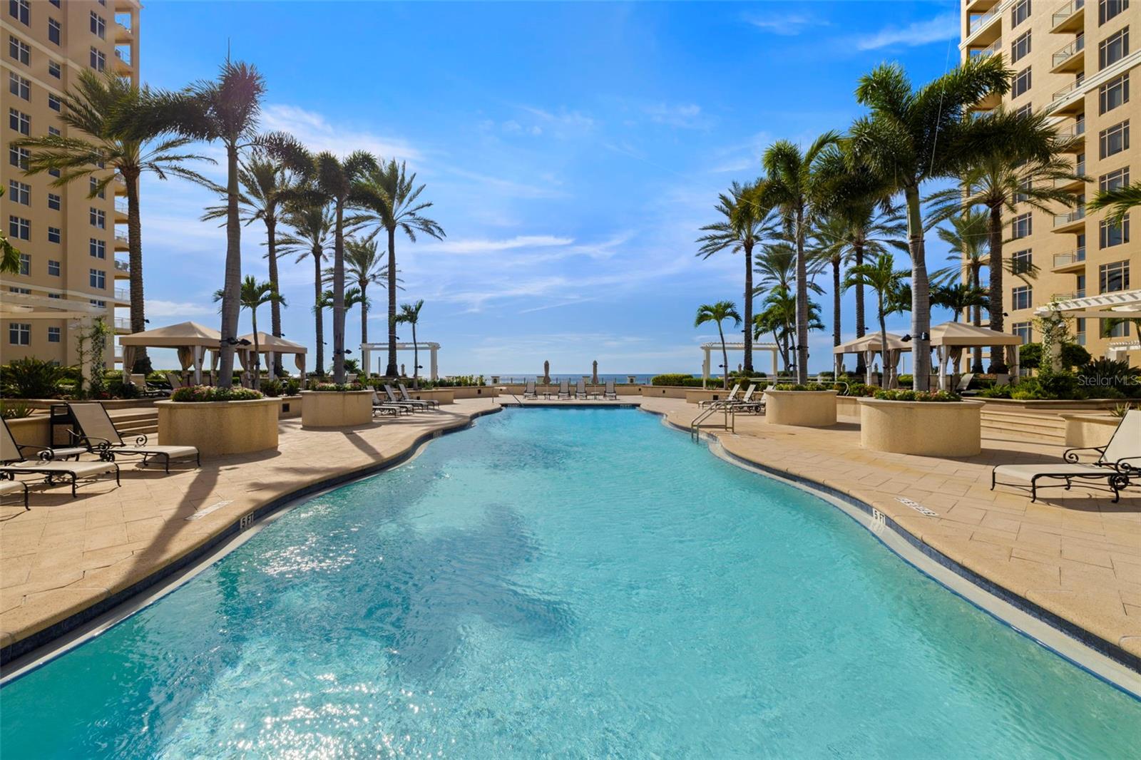 Image 40 of 47 For 11 Baymont Street 907