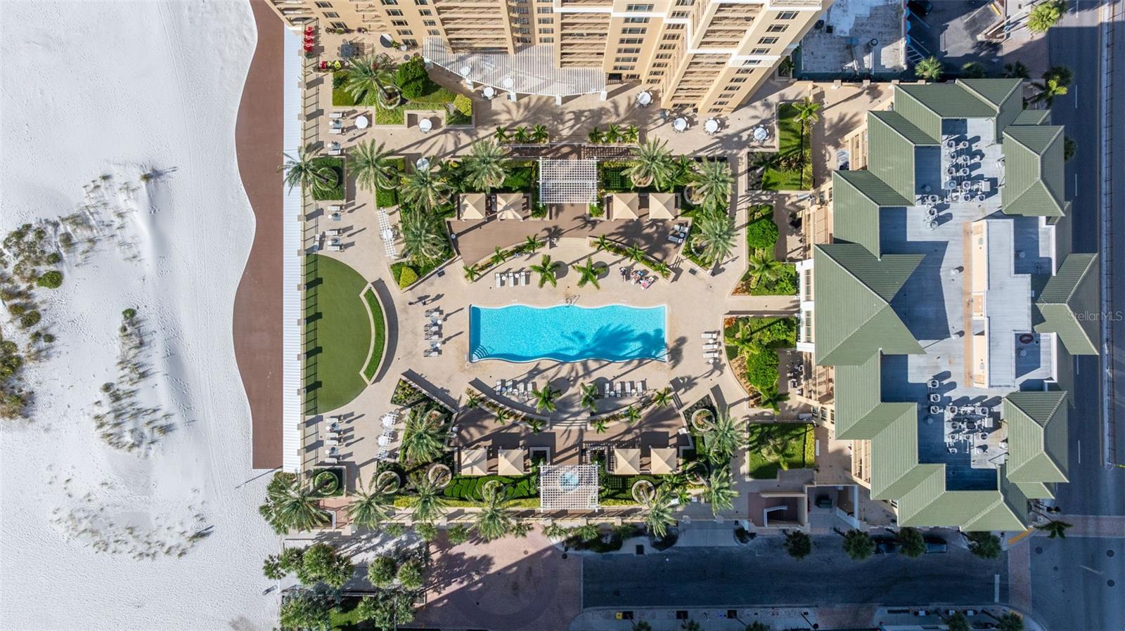 Image 46 of 47 For 11 Baymont Street 907