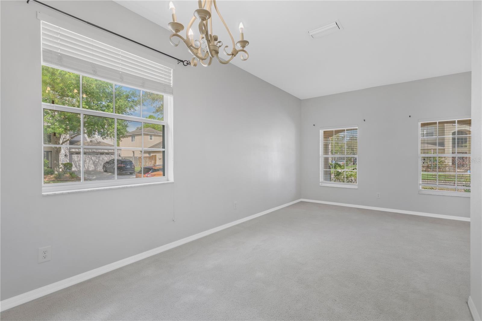 Image 11 of 33 For 5803 Tulip Flower Drive