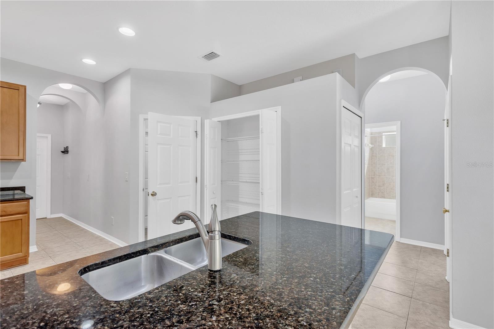 Image 14 of 33 For 5803 Tulip Flower Drive