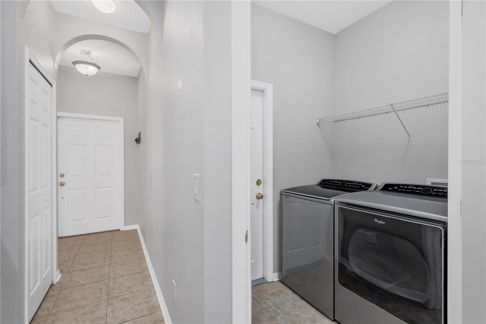 Image 29 of 33 For 5803 Tulip Flower Drive