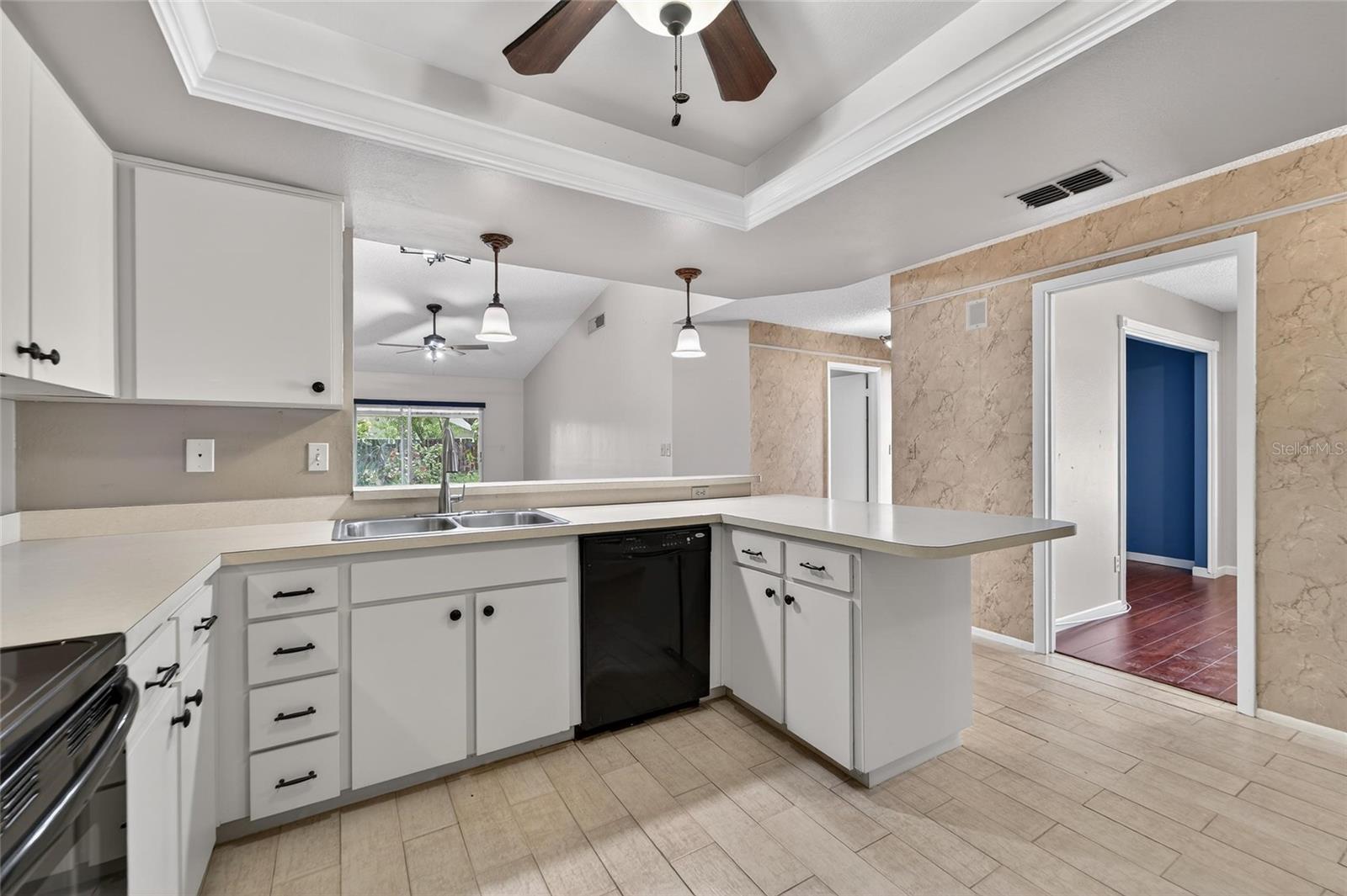 Image 12 of 40 For 2854 Whitehall Drive