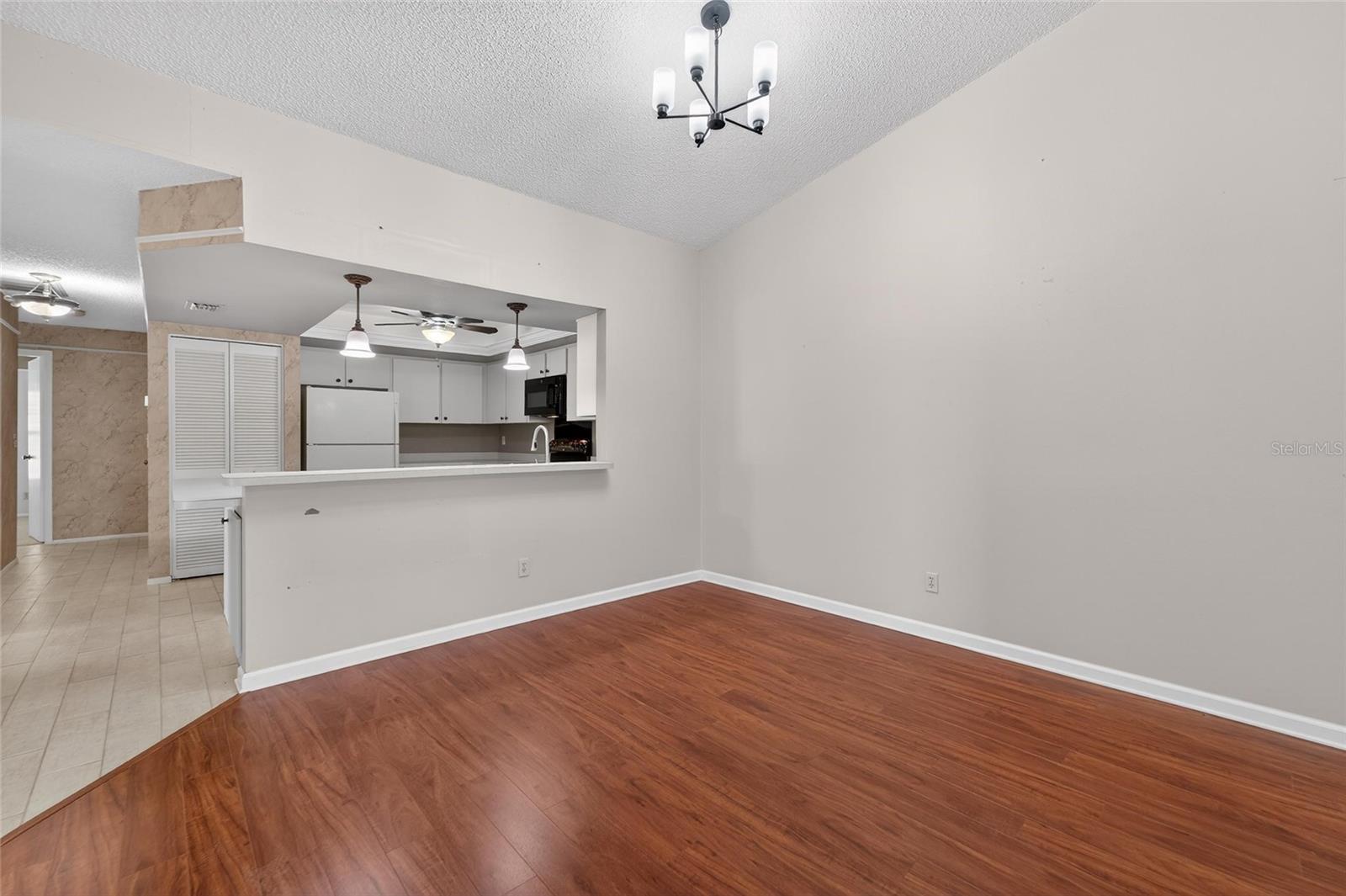 Image 17 of 40 For 2854 Whitehall Drive