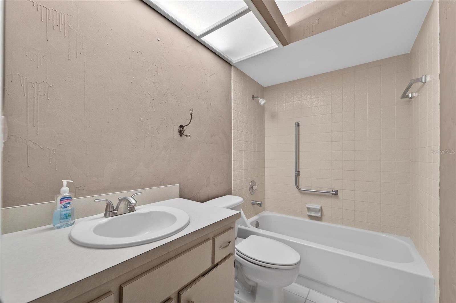 Image 31 of 40 For 2854 Whitehall Drive