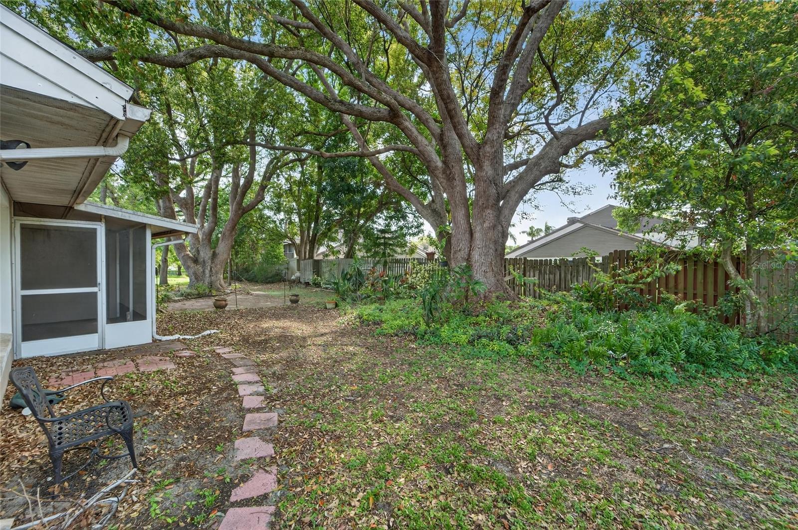 Image 36 of 40 For 2854 Whitehall Drive