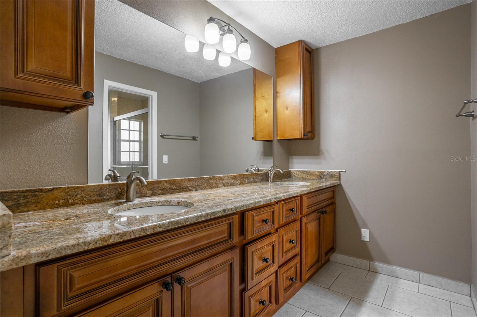 Image 19 of 39 For 8639 Leighton Drive