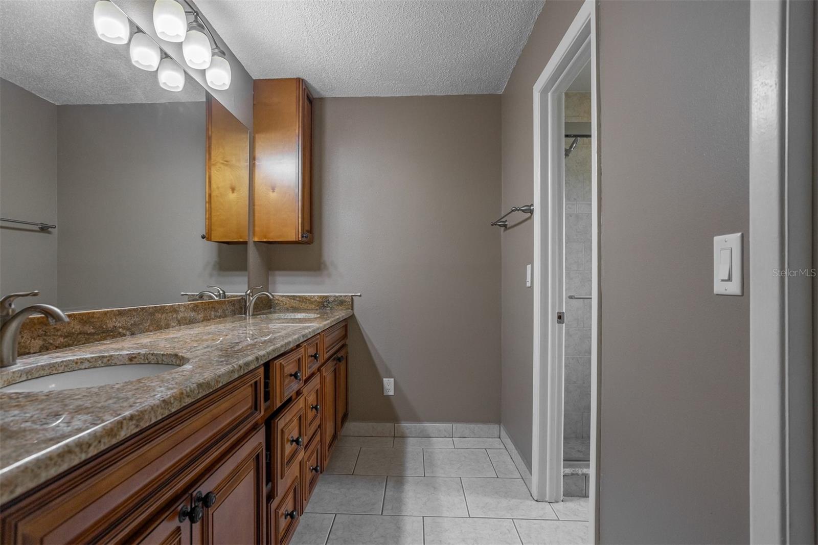 Image 21 of 39 For 8639 Leighton Drive