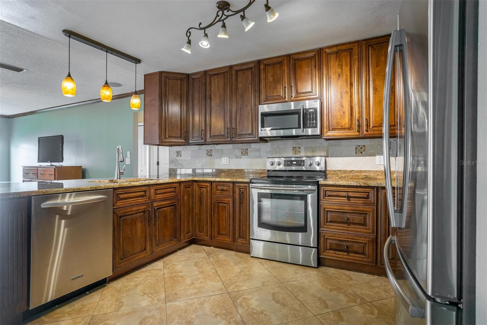 Image 9 of 39 For 8639 Leighton Drive