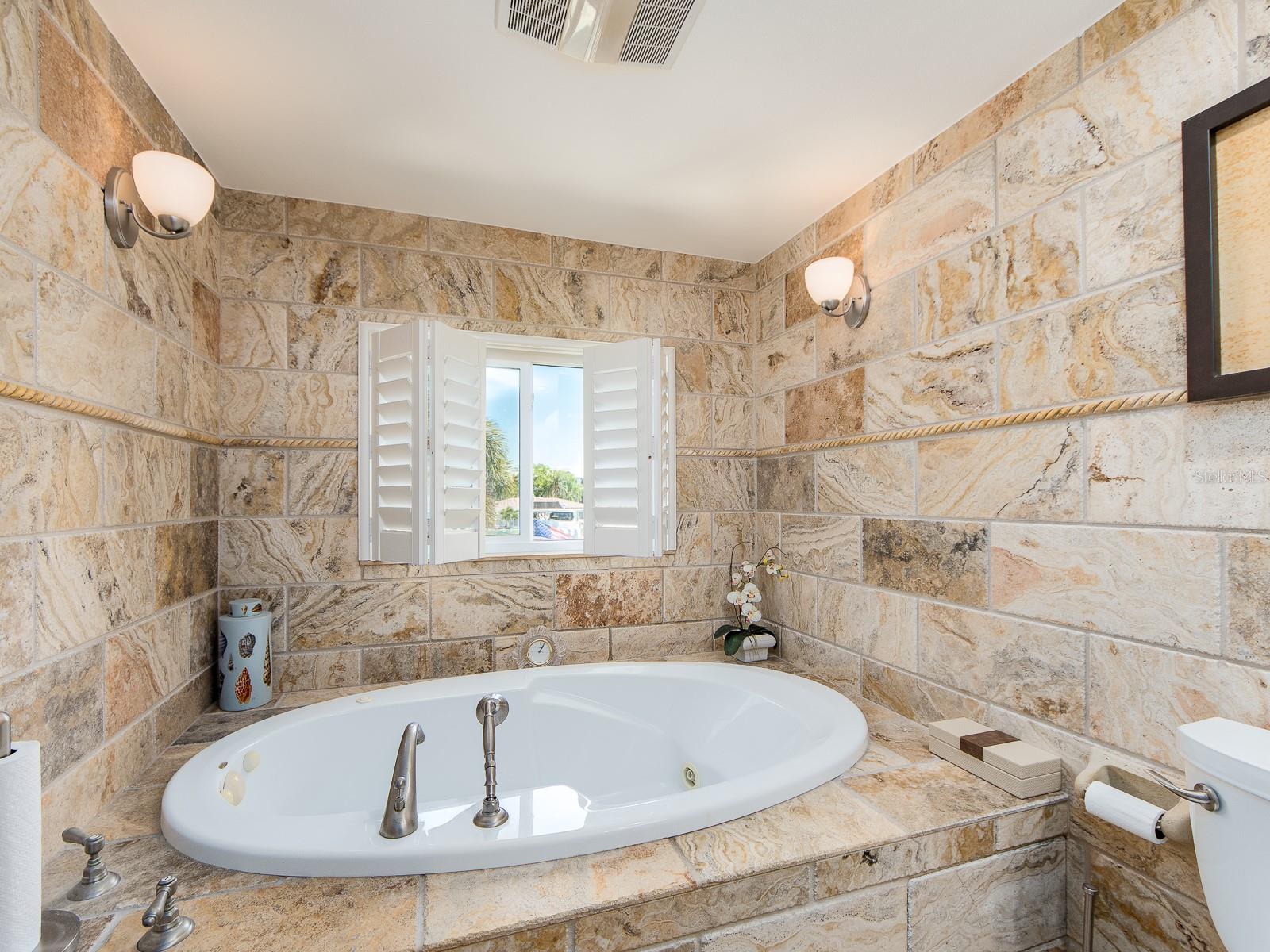 Image 43 of 69 For 707 Snug Island