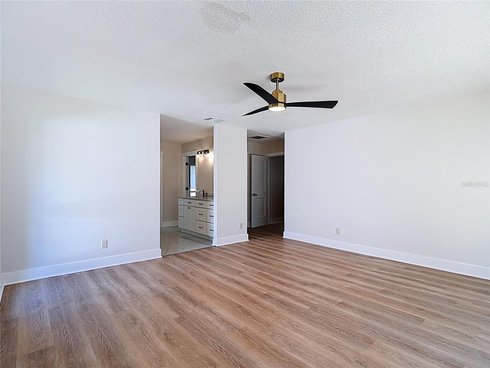 Image 35 of 88 For 4072 Belmoor Drive