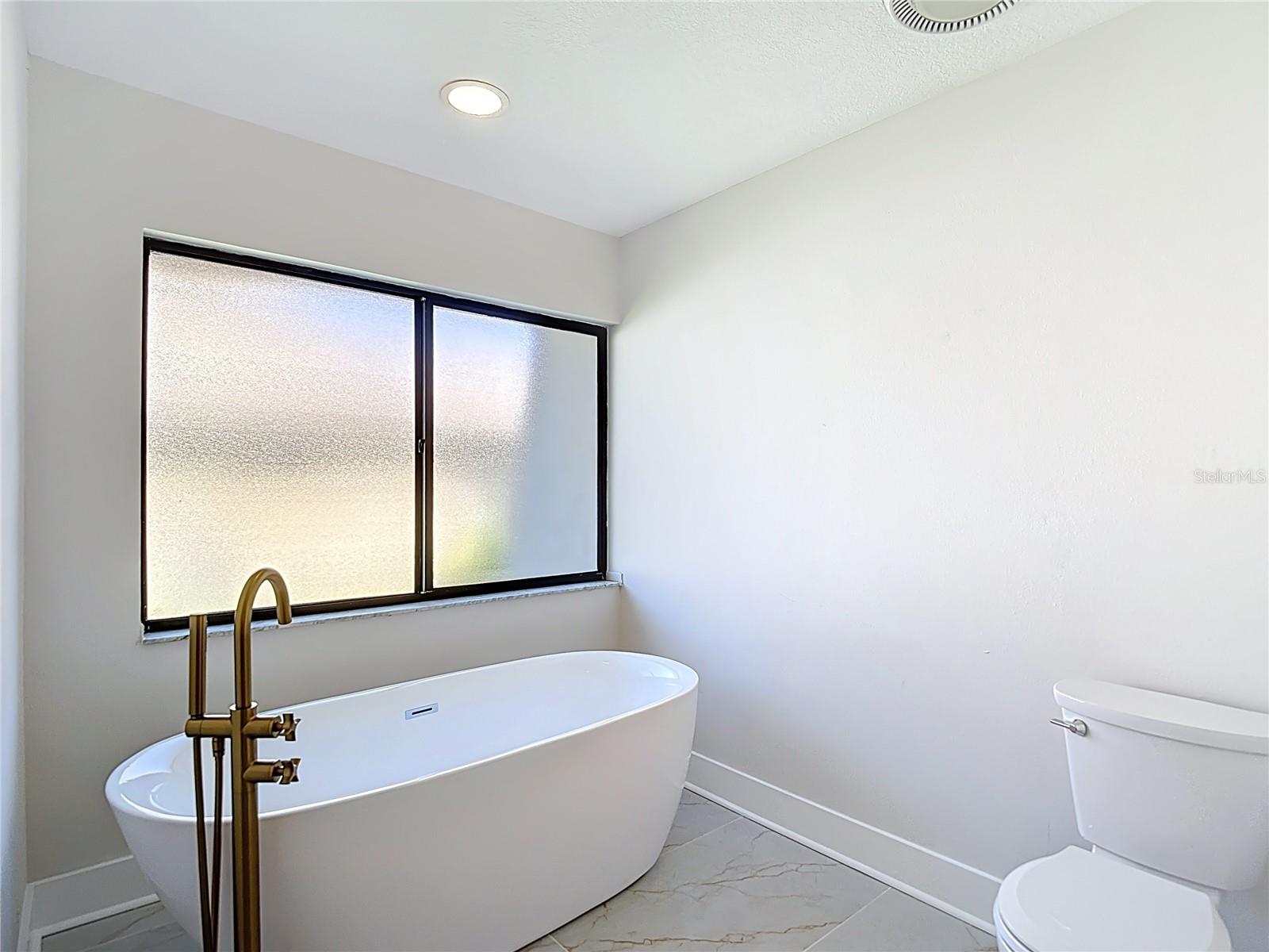 Image 39 of 88 For 4072 Belmoor Drive