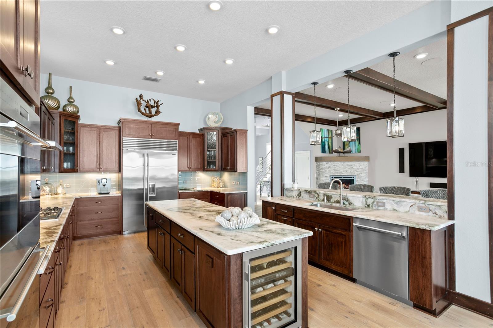 Image 13 of 92 For 15612 Gulf Boulevard