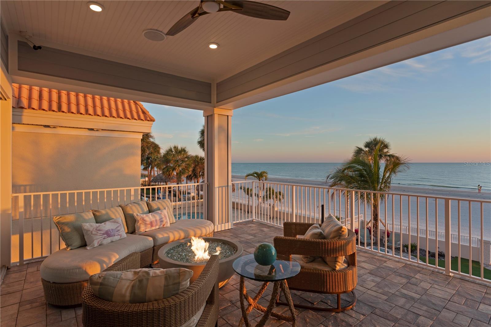 Image 21 of 92 For 15612 Gulf Boulevard