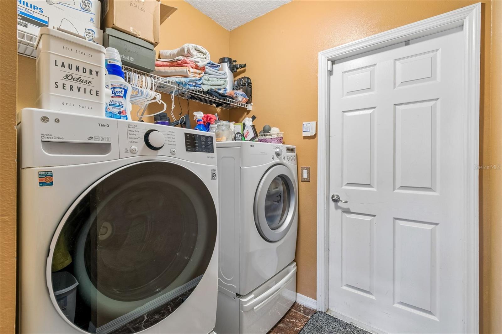 Image 20 of 56 For 9407 Chart House Court