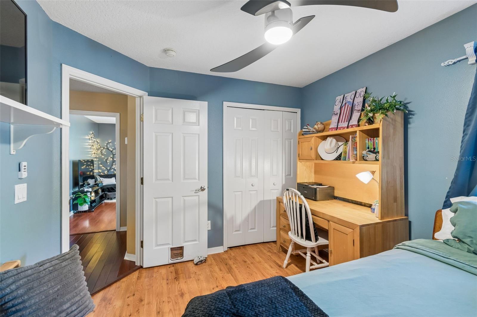 Image 25 of 56 For 9407 Chart House Court