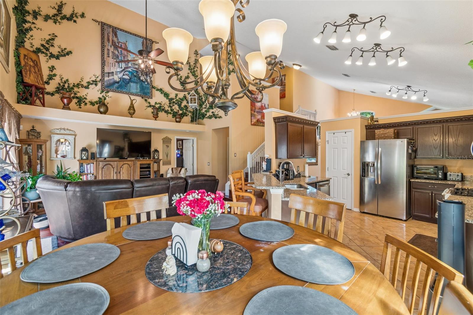 Image 8 of 56 For 9407 Chart House Court