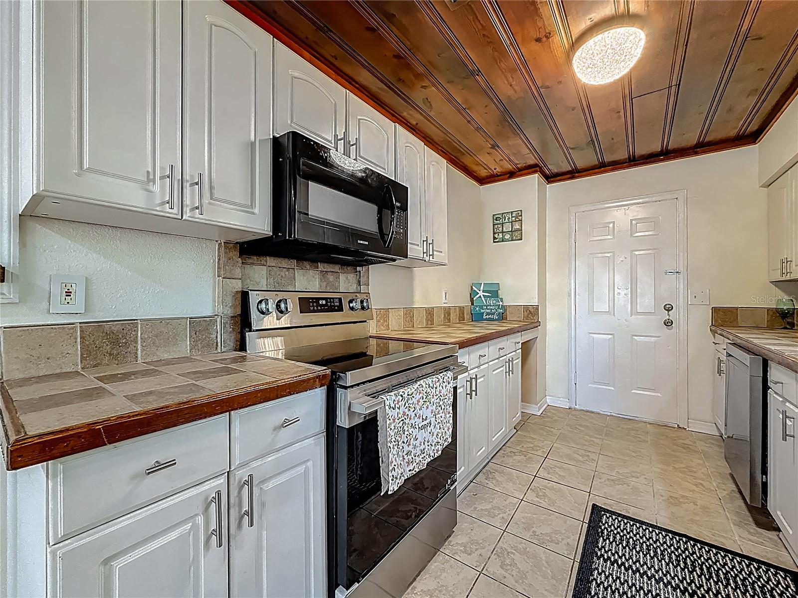 Image 3 of 50 For 5202 9th Avenue S