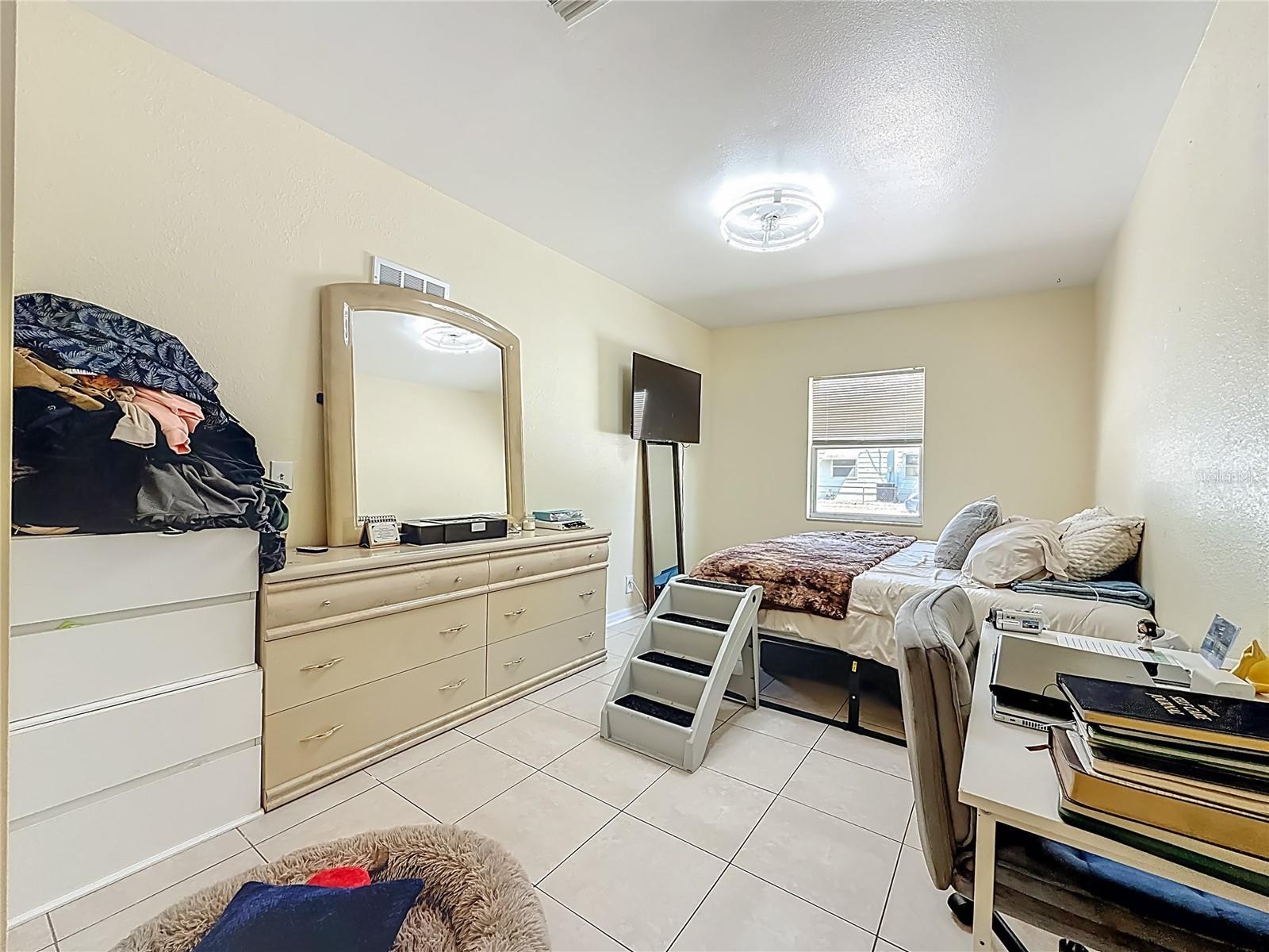 Image 34 of 50 For 5202 9th Avenue S