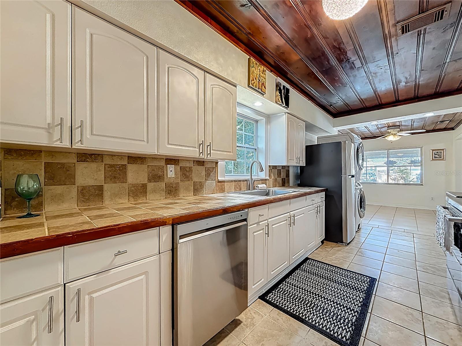 Image 4 of 50 For 5202 9th Avenue S