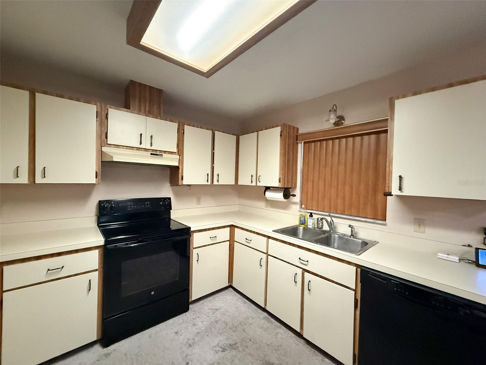 Image 4 of 28 For 2122 Cr 437a