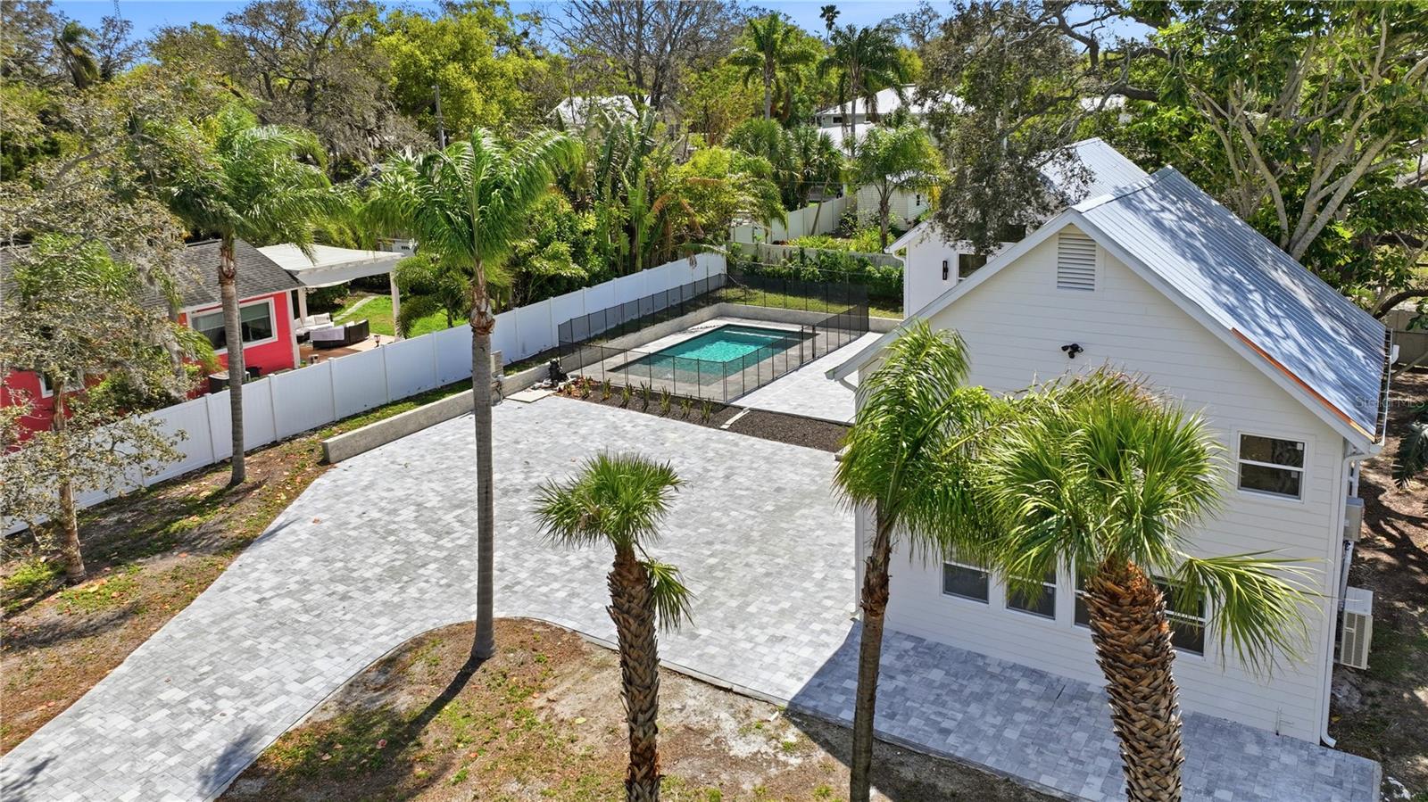 Image 12 of 72 For 1109 Charles Street