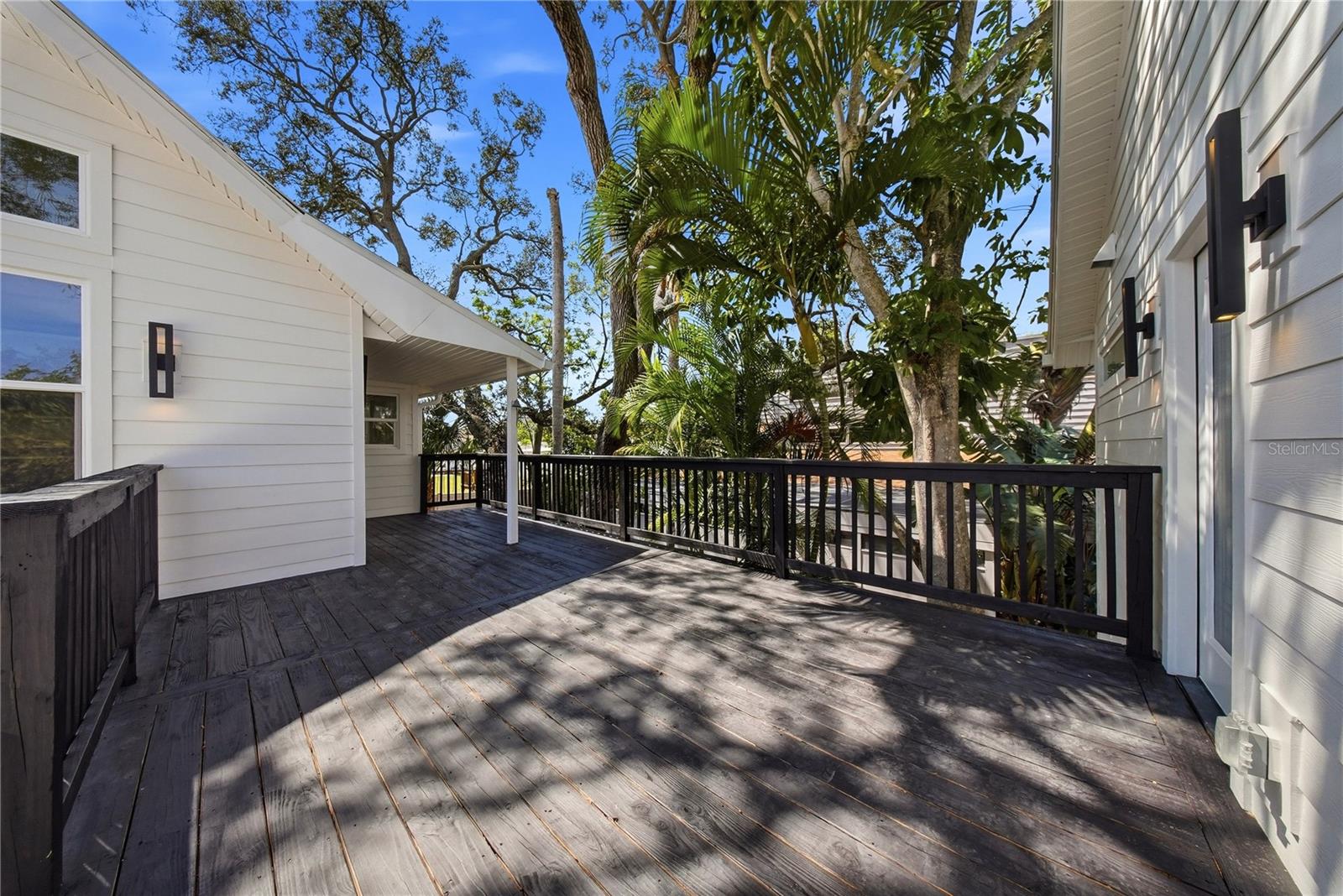 Image 17 of 72 For 1109 Charles Street