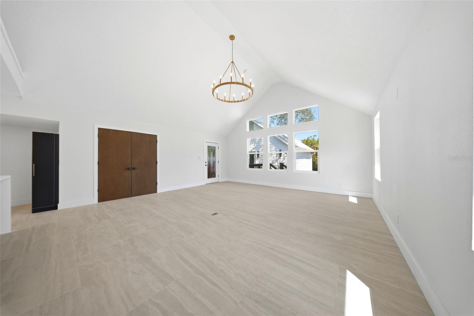 Image 23 of 72 For 1109 Charles Street