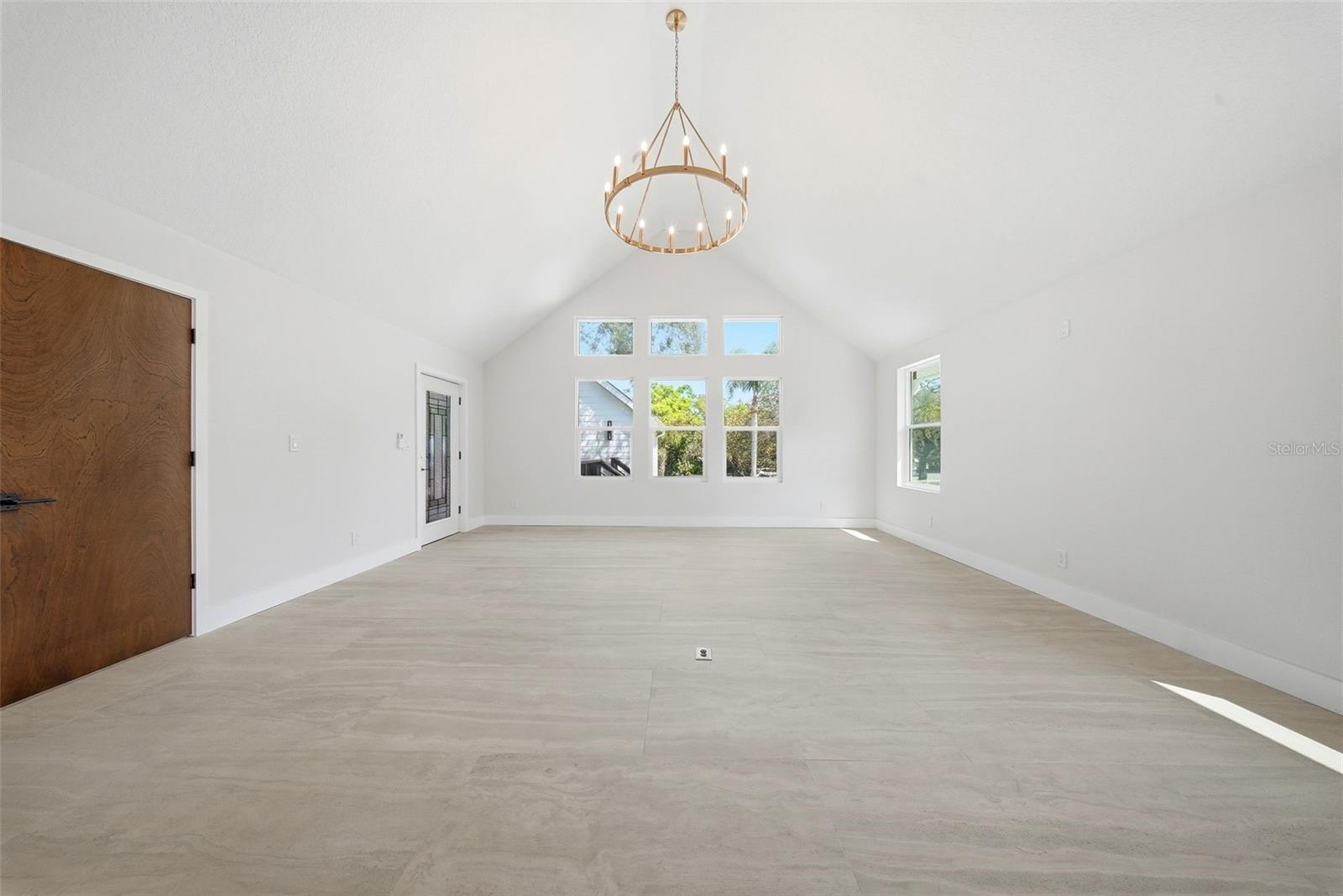 Image 25 of 72 For 1109 Charles Street