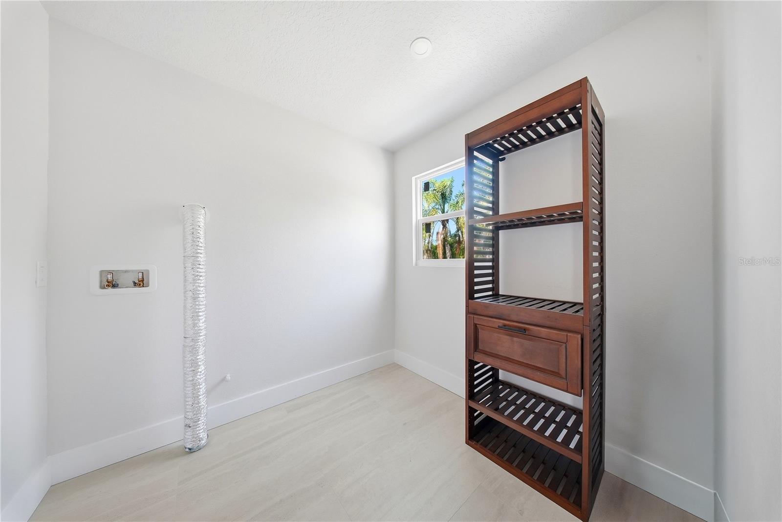 Image 40 of 72 For 1109 Charles Street